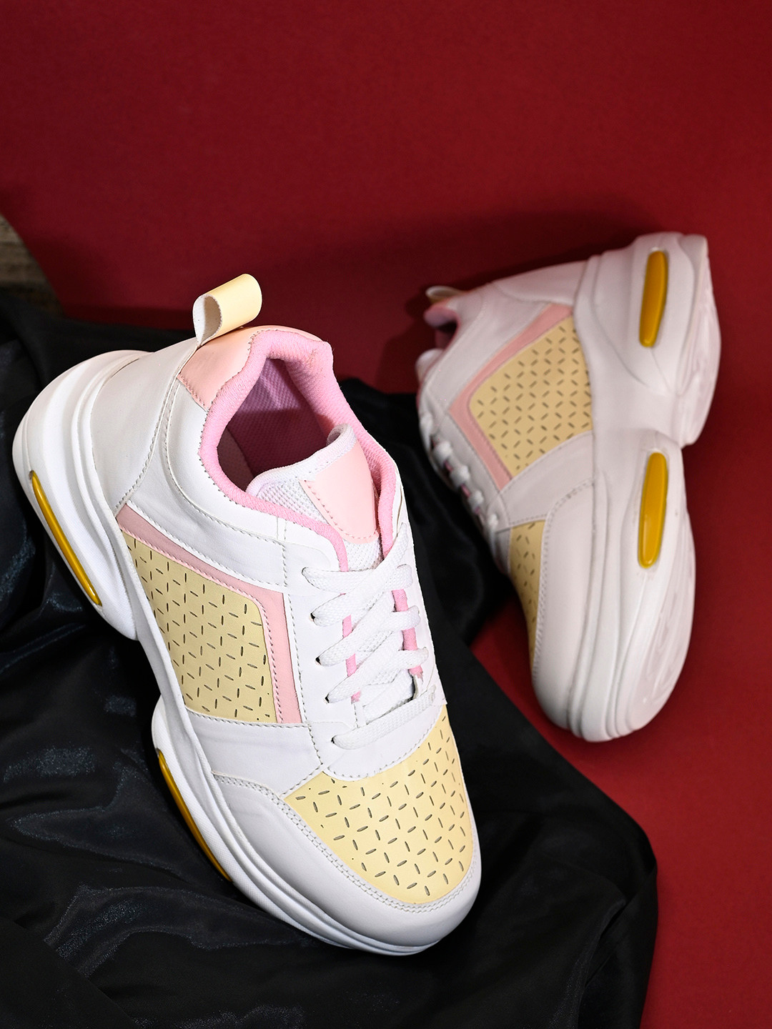 El Paso Women Yellow Colourblocked Sneakers
