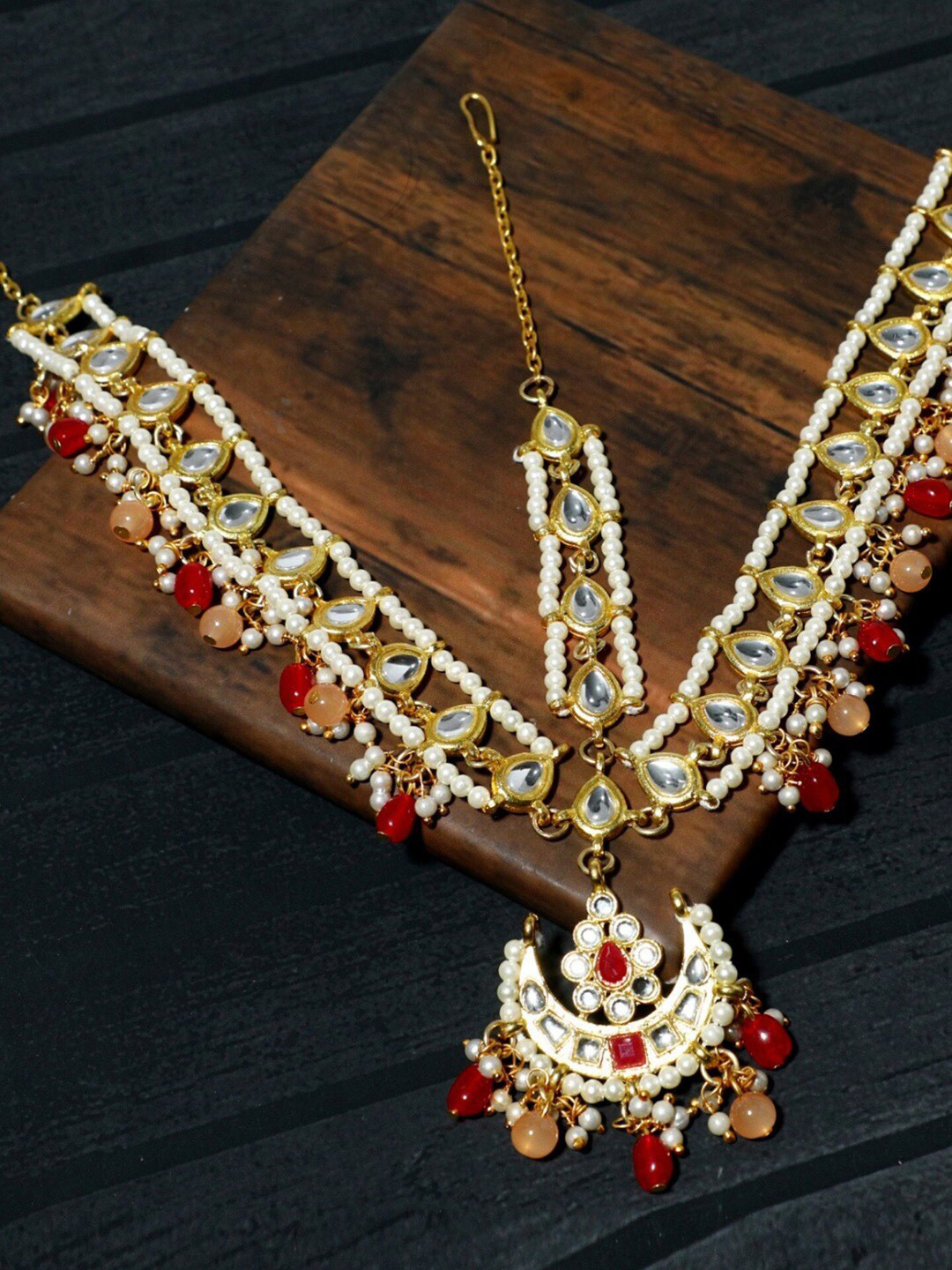 KARATCART Gold-Plated Red & Peach Kundan Studded & Pearl Beaded Matha Patti