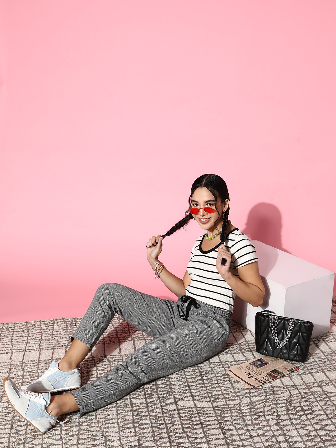 Berrylush Women Grey Checked Utility Jogger
