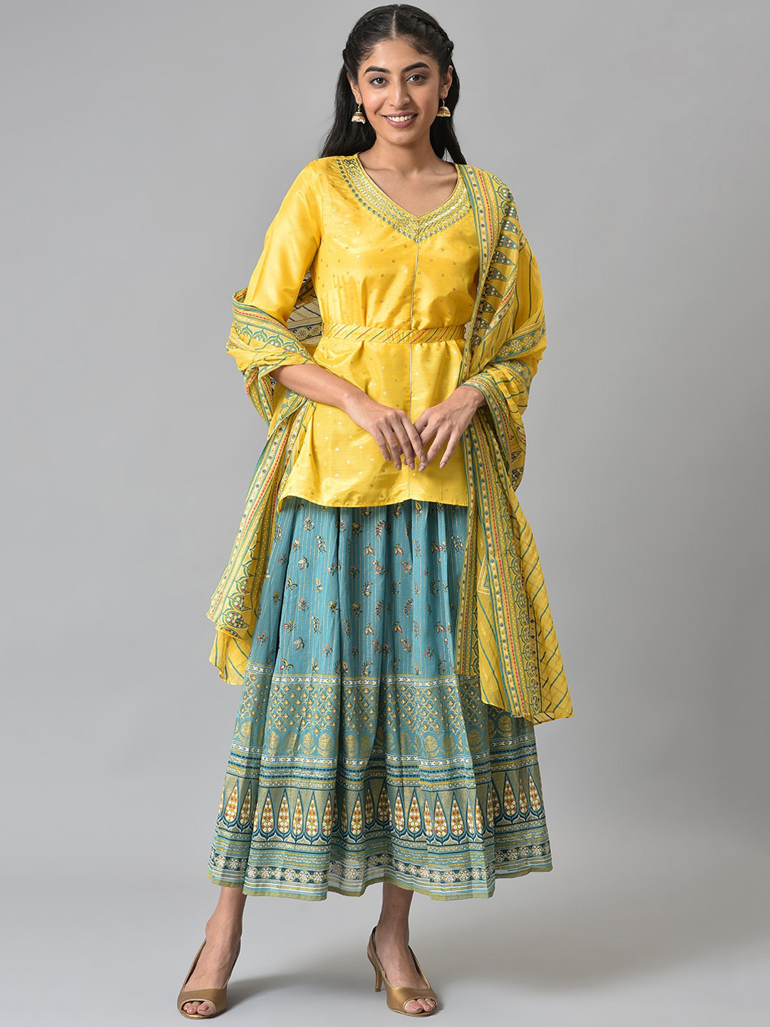 AURELIA Women Yellow Floral Printed Kurti with Skirt & With Dupatta