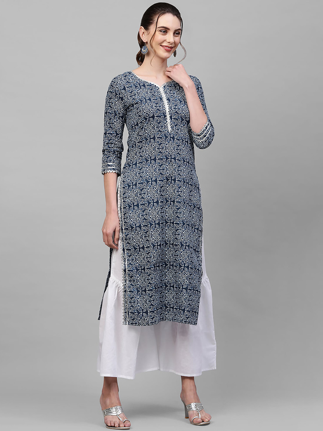 Indo Era Women Navy Blue & White Ethnic Motifs Printed Kurta