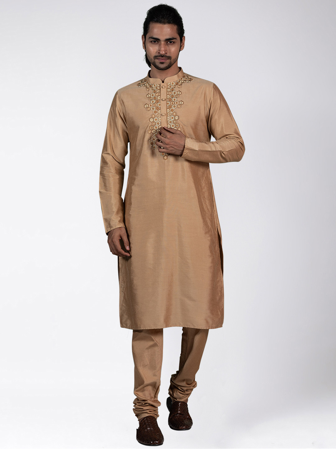 KISAH Men Gold-Colored Geometric Embroidered Kurta