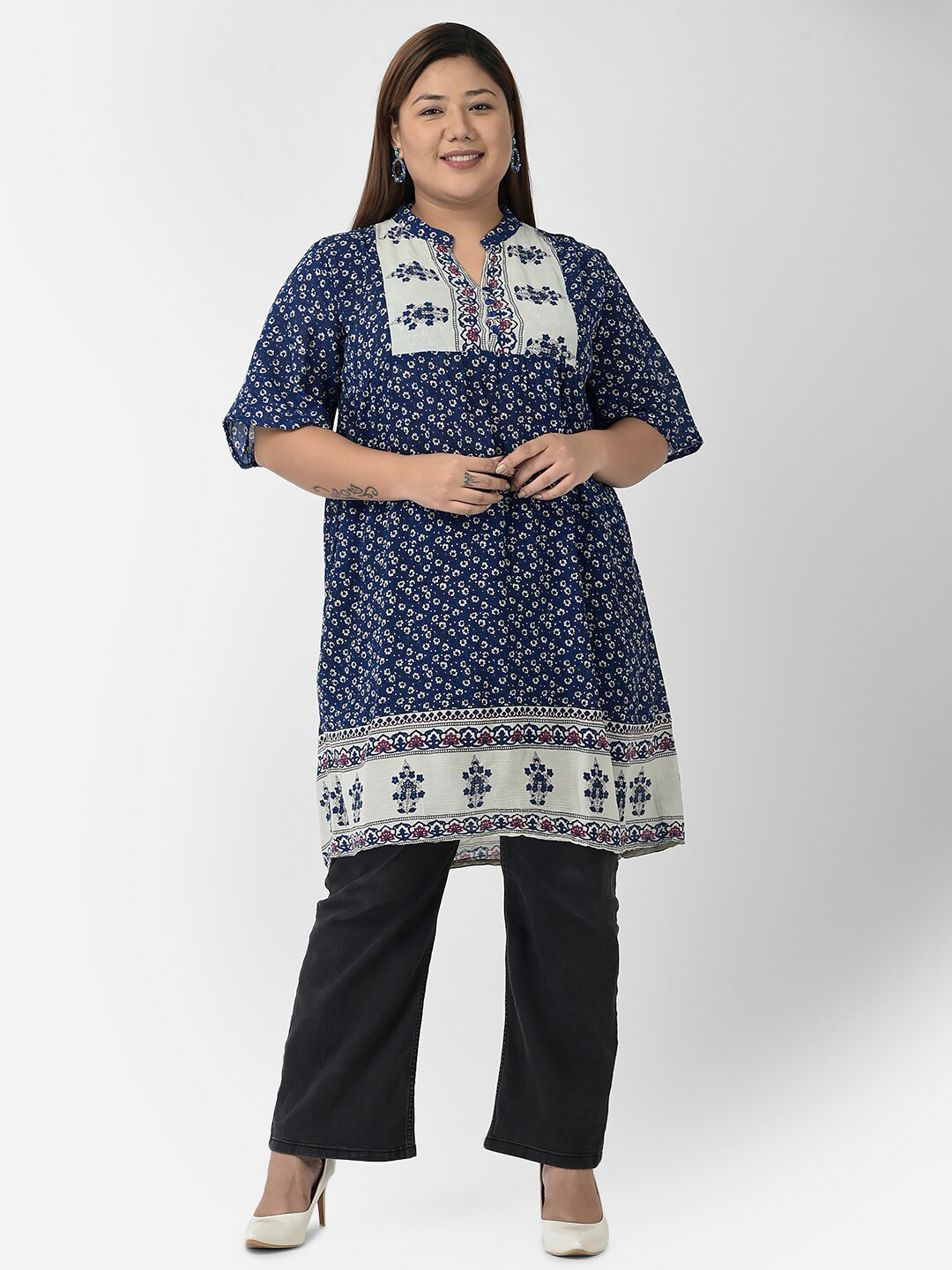 VELDRESS Plus-Size Blue & Off White Floral Printed Kurta