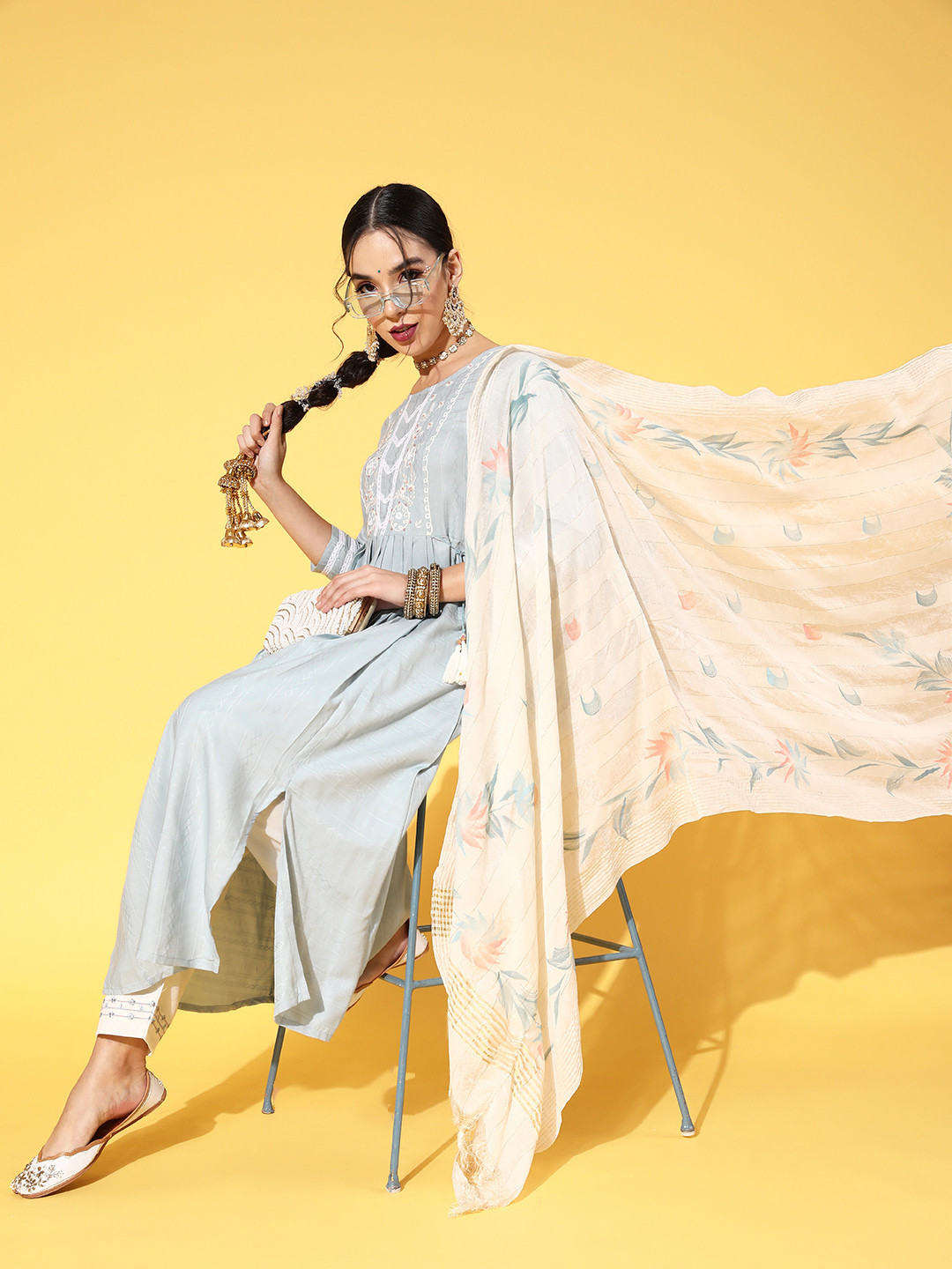 SheWill Women Floral Cotton Blend Fluid Tie-Up Kurta Set