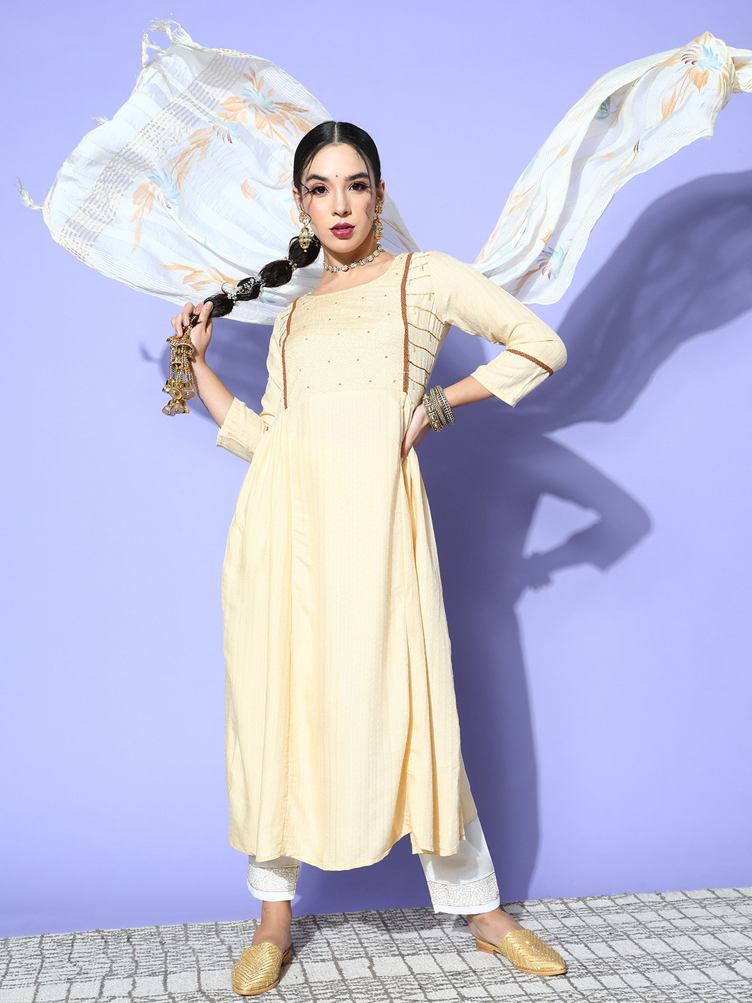 SheWill Women Striped Cotton Blend Hyper Texture Kurta Set