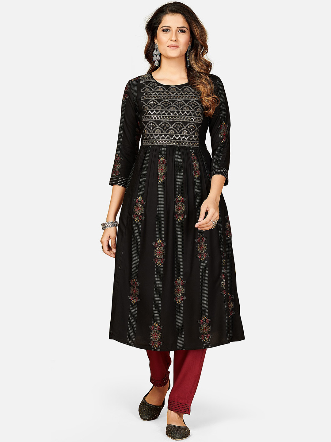Vbuyz Women Black & Gold Embroidered Anarkali Kurta