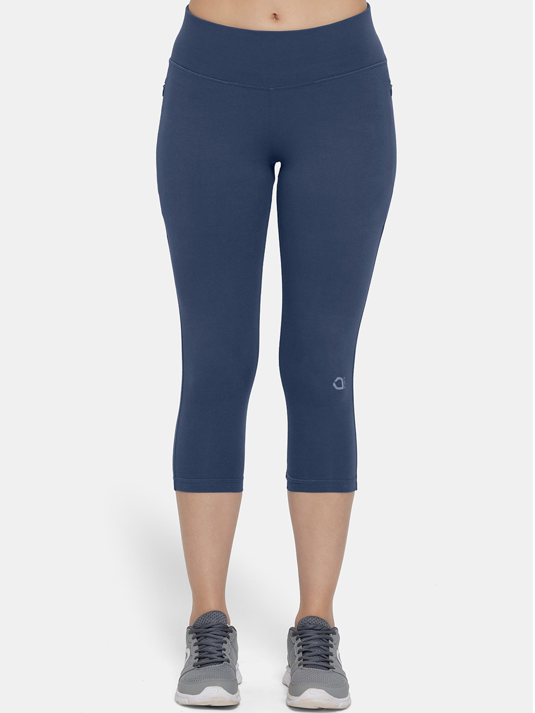 Amante Women Blue Solid Cotton Capri