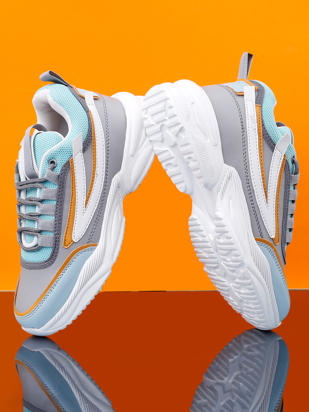 sneakers villa Women Grey Colourblocked High-Top Sneakers