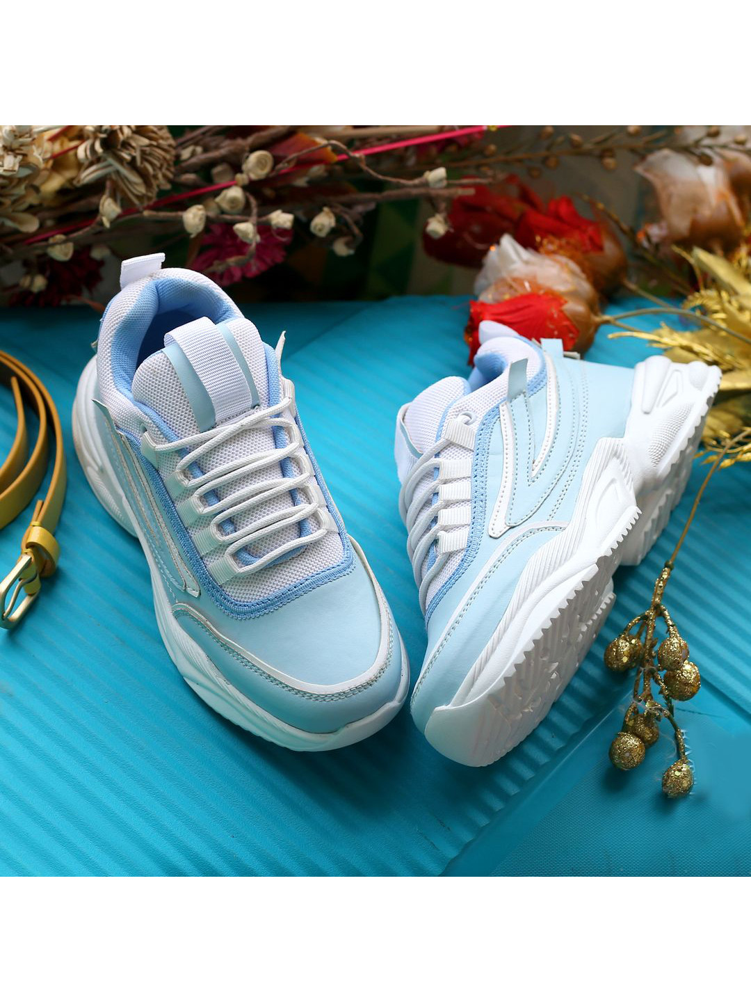 sneakers villa Women Blue Colourblocked High-Top Sneakers