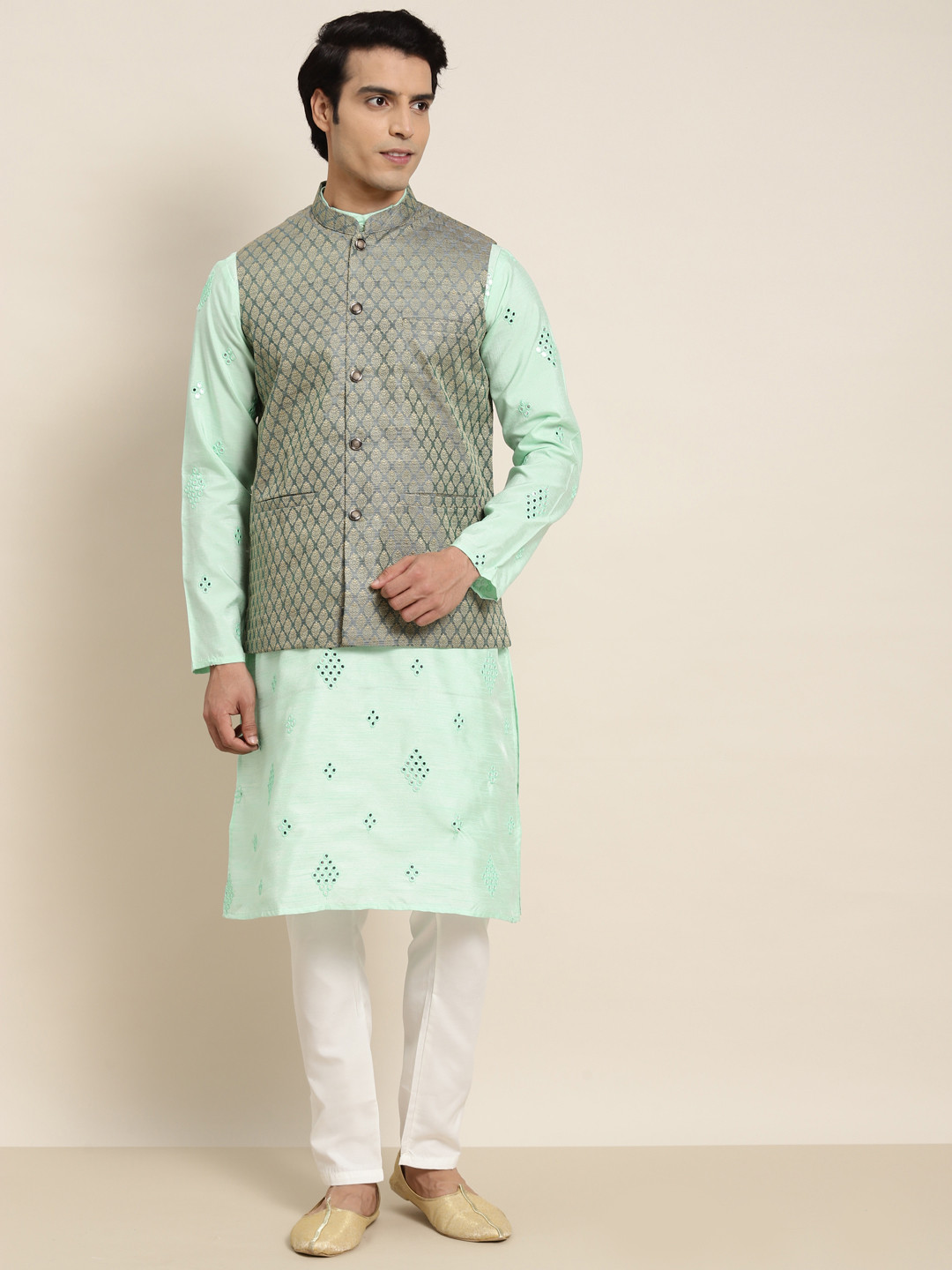 SOJANYA Men Sea Green Ethnic Motifs Embroidered Mirror Work Kurta Pyjamas & Nehru Jacket