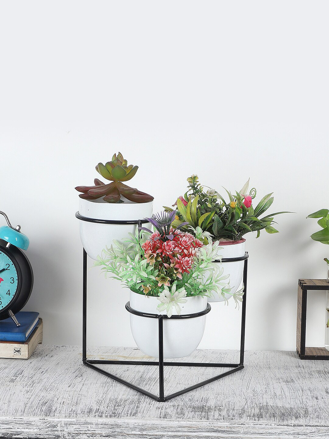 Amaya Decors Black & White Solid Traingle Stand Planter