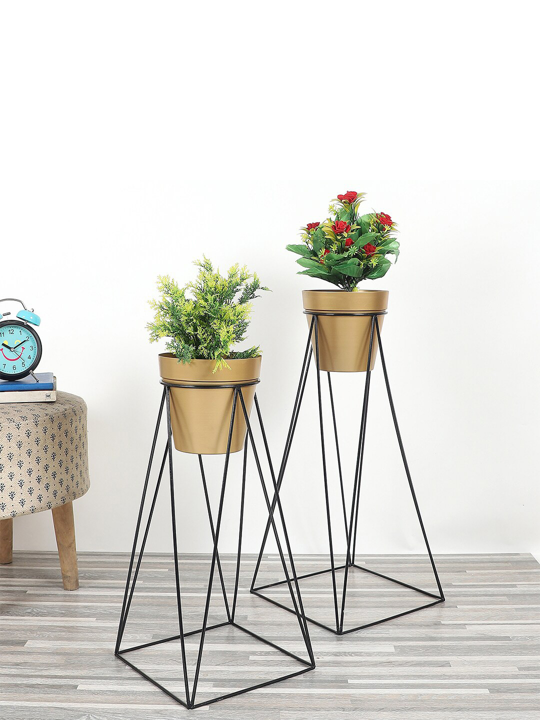 Amaya Decors Set Of 2 Gold-Toned & Black Solid Planters With Stand