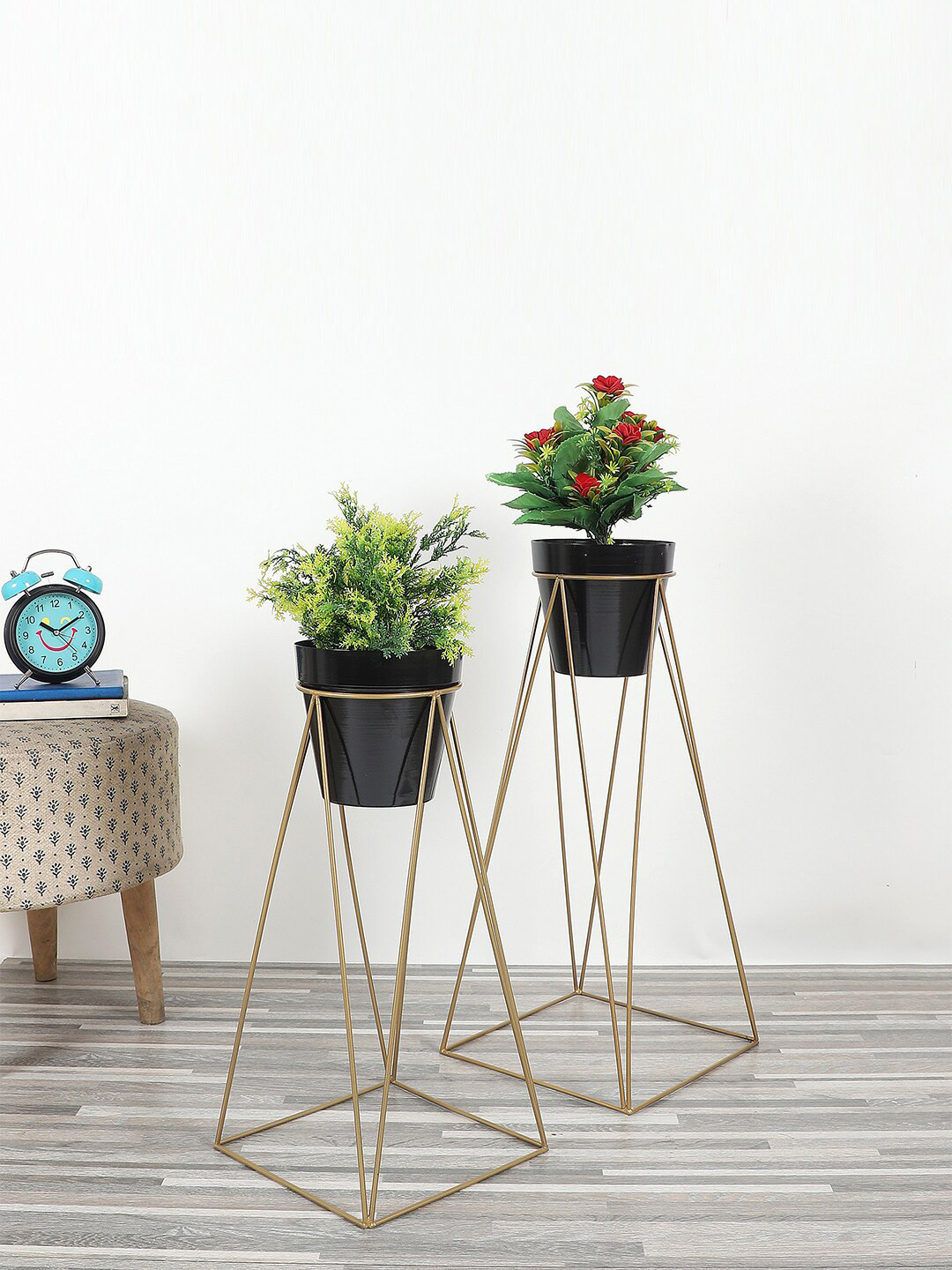 Amaya Decors Pack Of 2  Black Solid Planters With Stand
