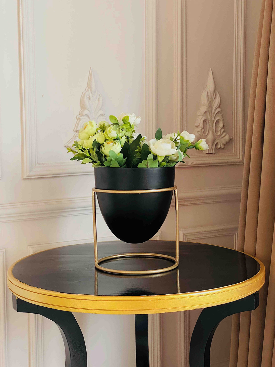 Folkstorys Gold-Toned Solid Small Planters