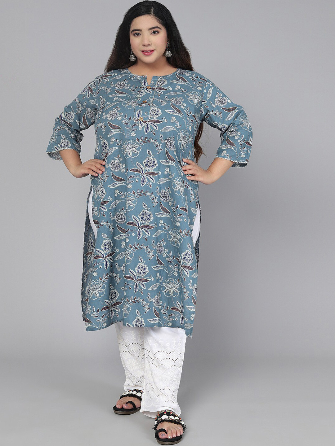 Jevi Prints Women Plus Size Blue & White Floral Printed Gotta Patti Pure Cotton Kurta