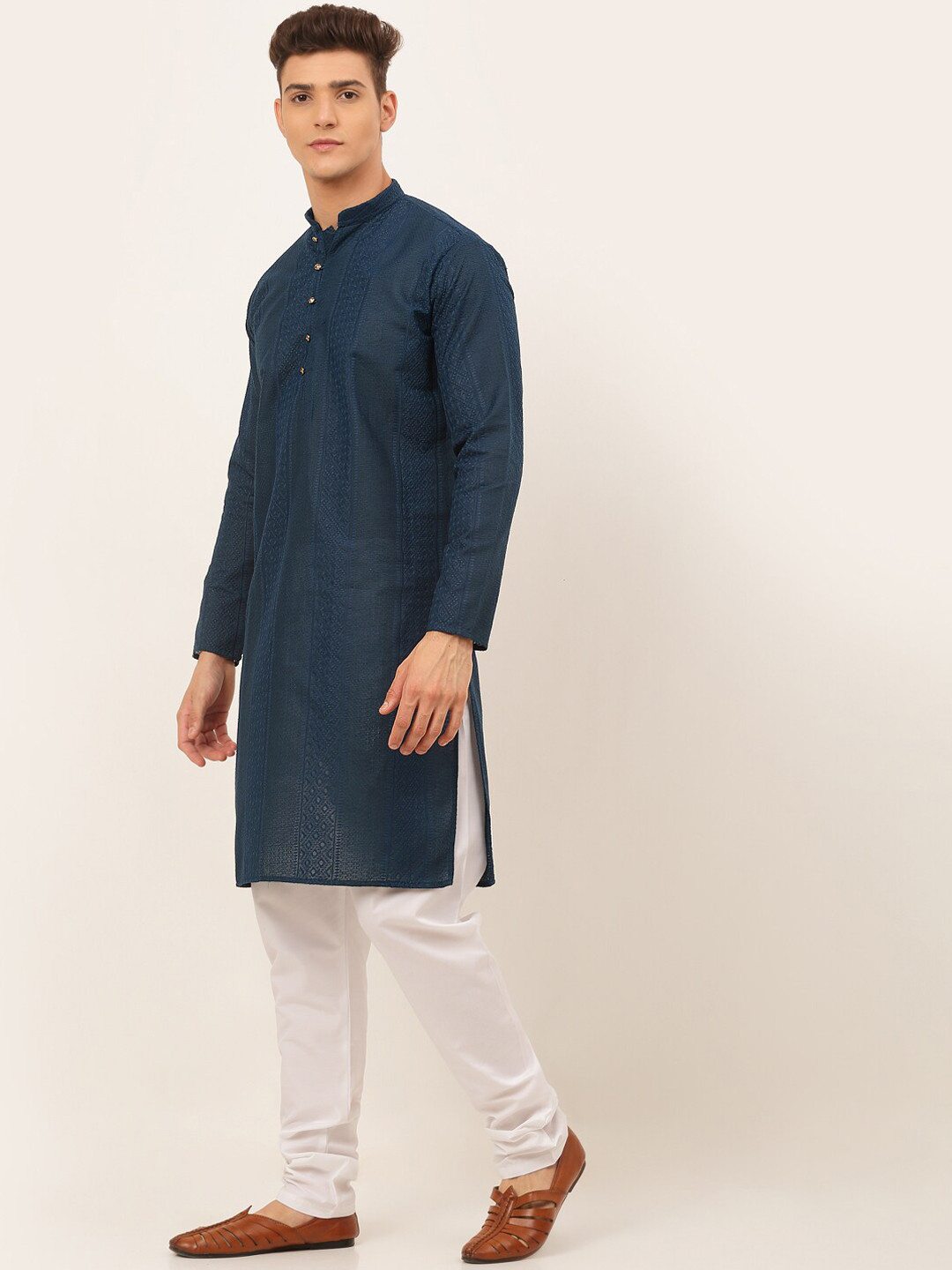Jompers Men Teal Embroidered Pure Cotton Kurta With Pajama