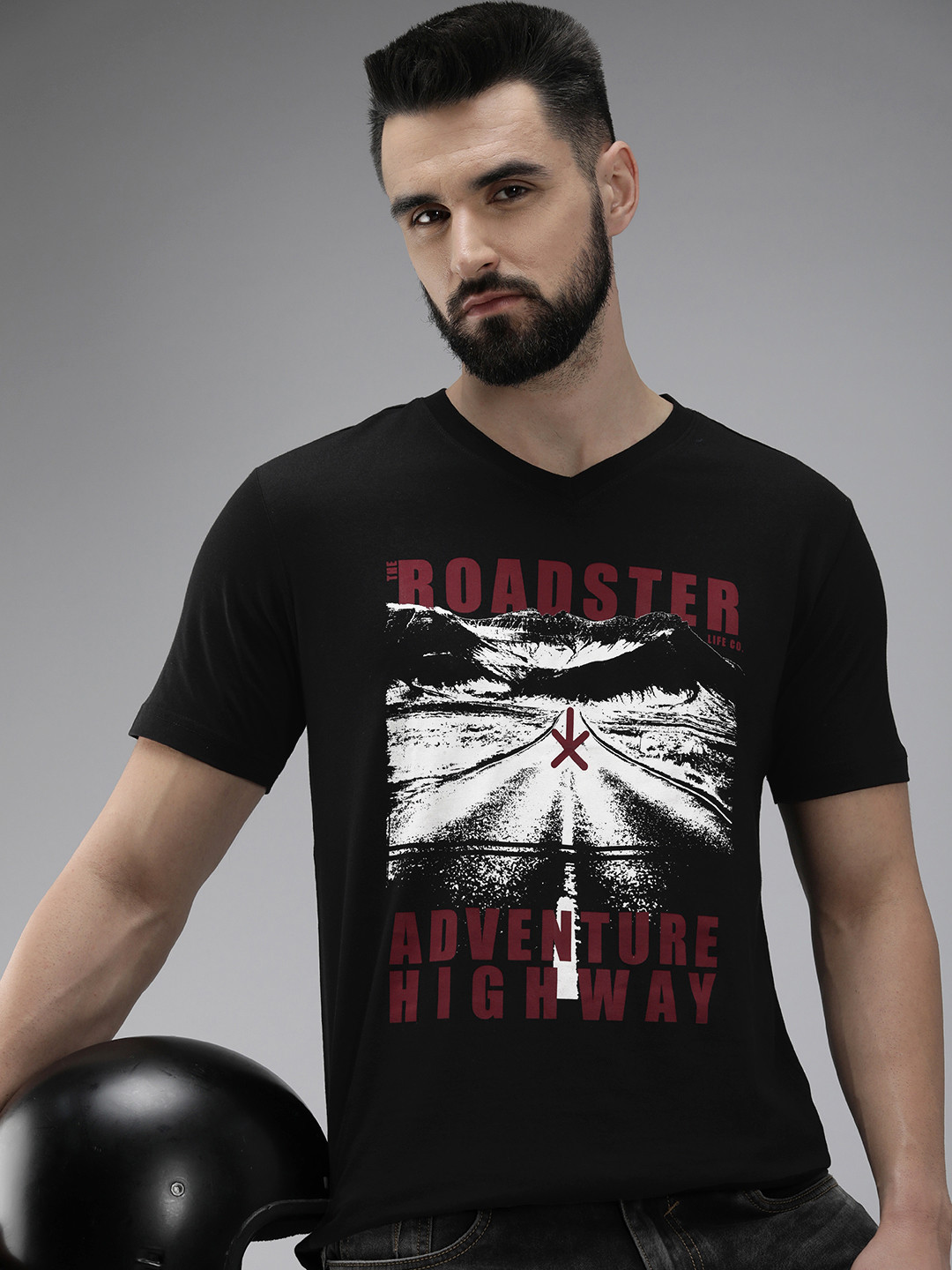 Roadster Men Black & White Brand Logo Printed V-Neck Pure Cotton T-shirt
