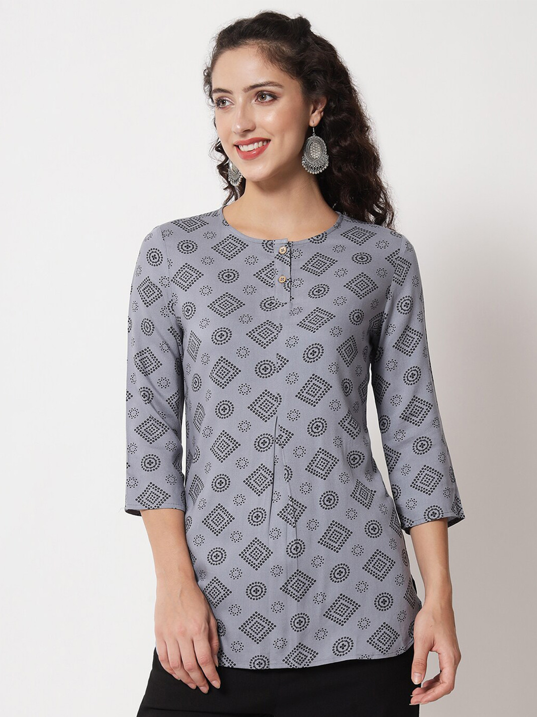 Beatnik Women Grey & Black Geometric Printed Kurti