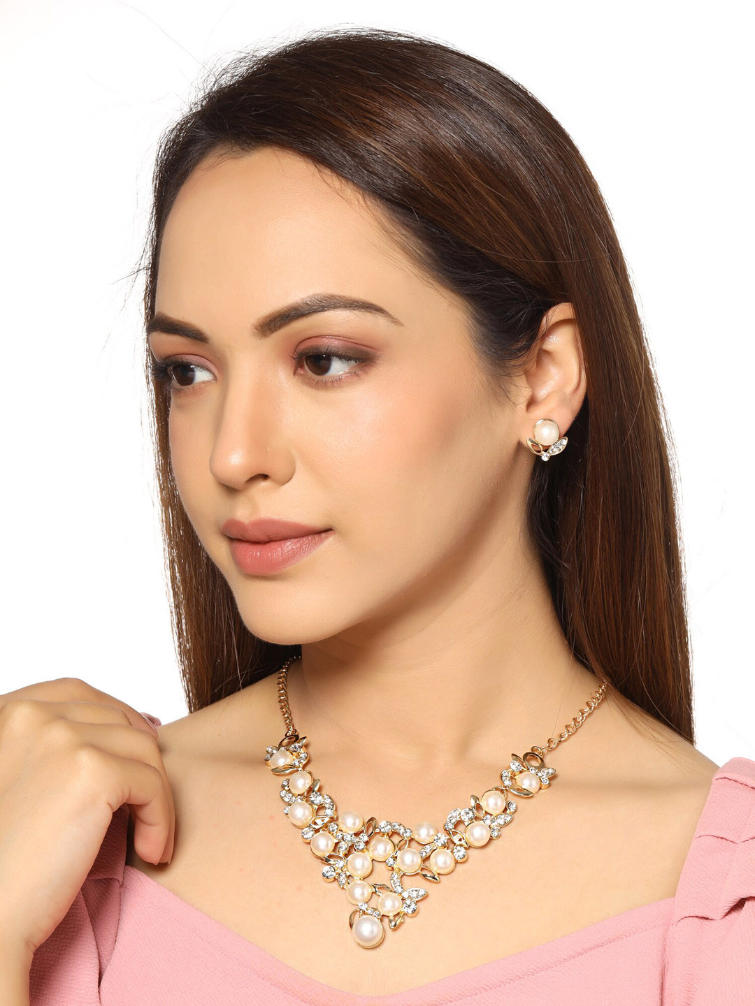 Unwind by Yellow Chimes Woman Gold plated White pearl Studdded Necklace