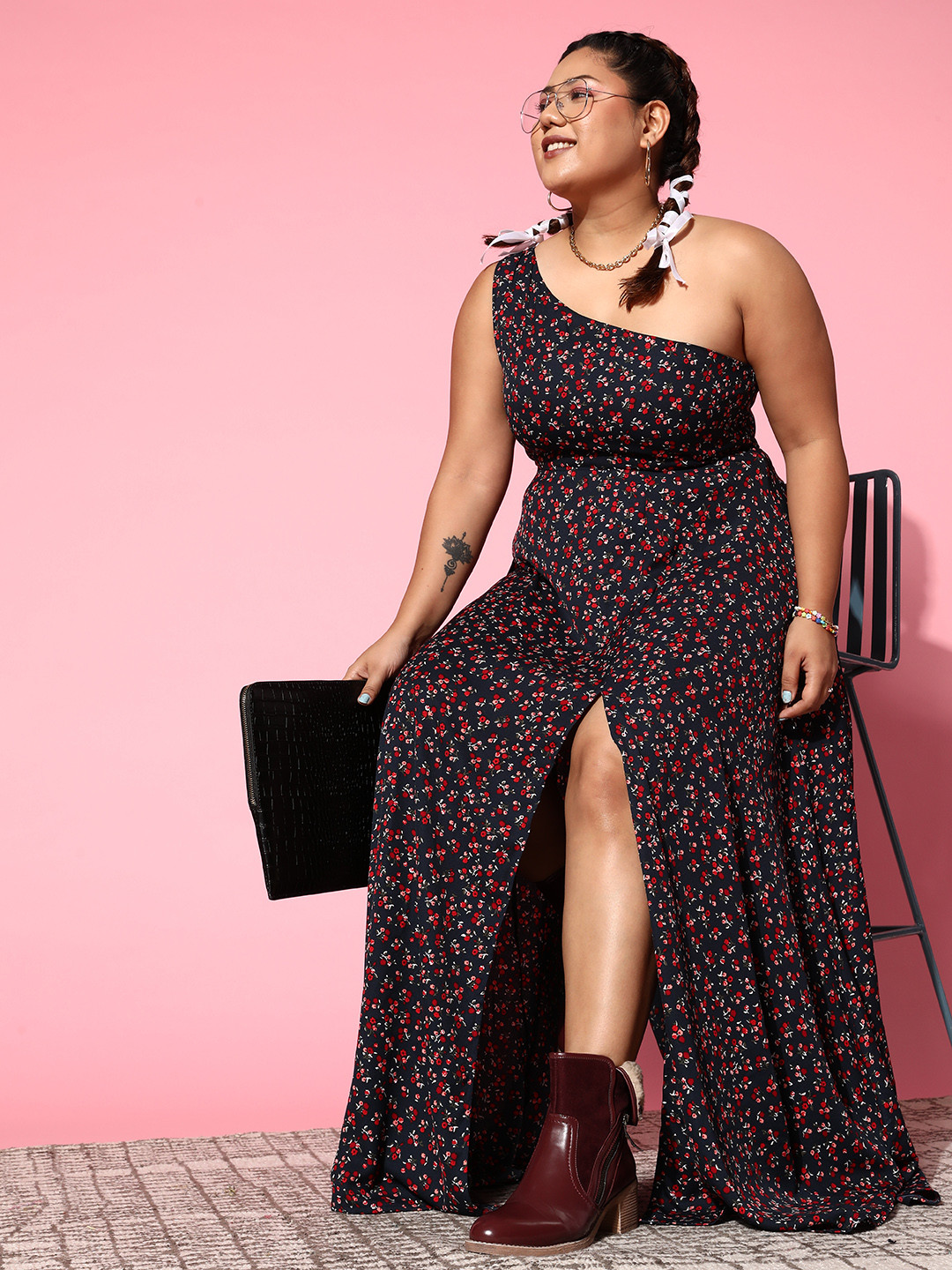 Berrylush Curve Women Navy Blue Floral Peekaboo Slit Dress