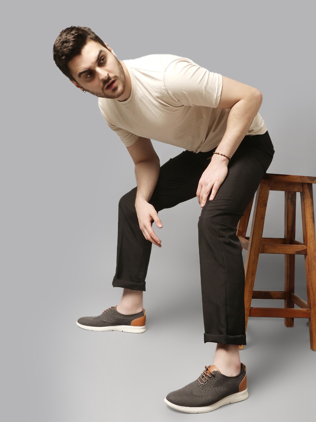 Roadster Men Grey Woven Design Oxfords