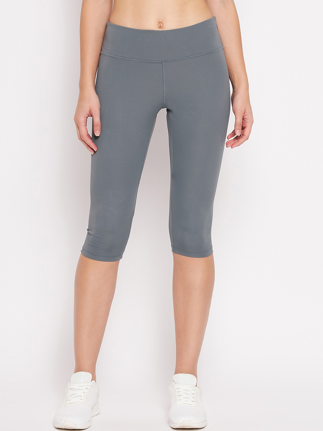 Hypernation Women Grey Solid Dry-Fit Bicycle Tights