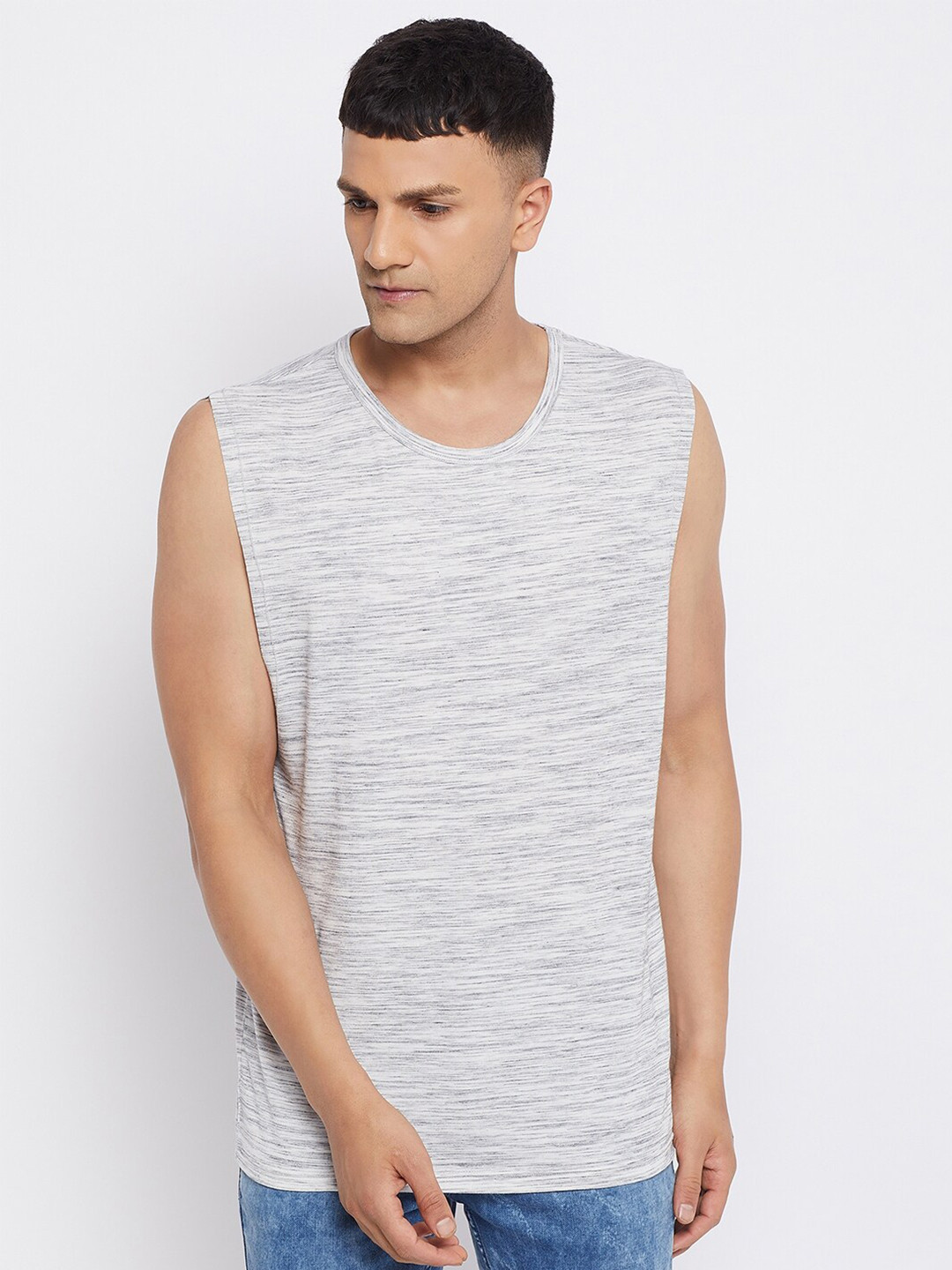 Hypernation Men Grey Solid T-shirt