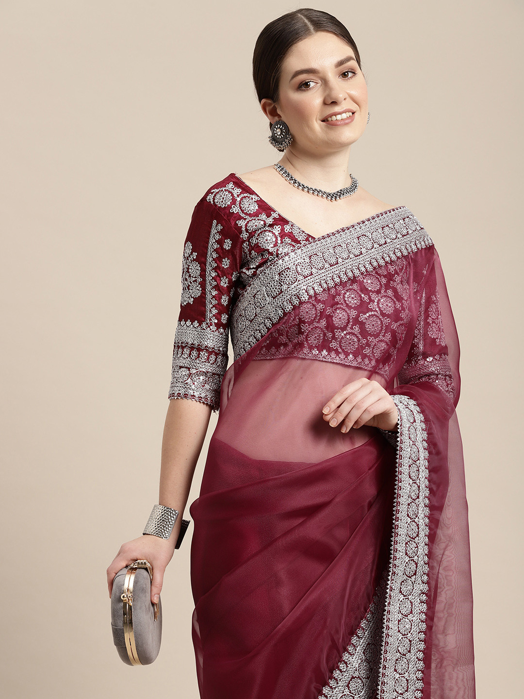 VAIRAGEE Solid Sequinned Detail  Organza Celebrity Saree