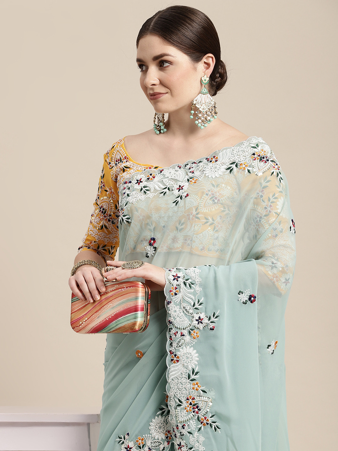 VAIRAGEE Woman Floral Embroidered Georgette Celebrity Saree