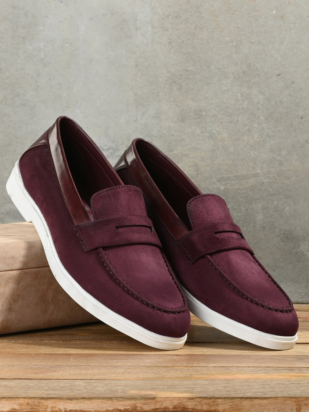 San Frissco Men Maroon Loafers