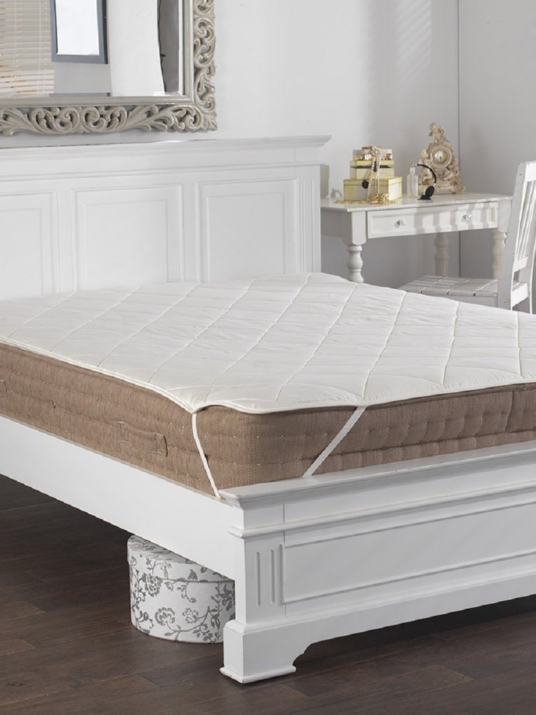 Pum Pum White Solid Quilted King Size Water Resistant Mattress Protector