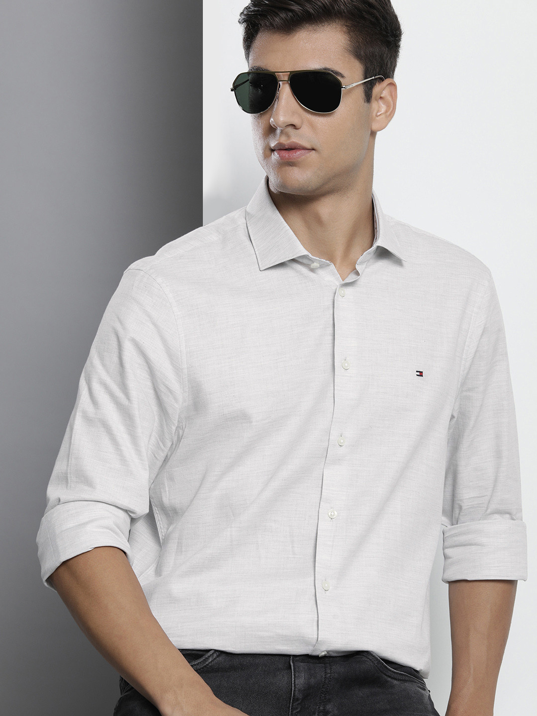 Tommy Hilfiger Men Grey Solid Slim Fit Pure Cotton Casual Shirt