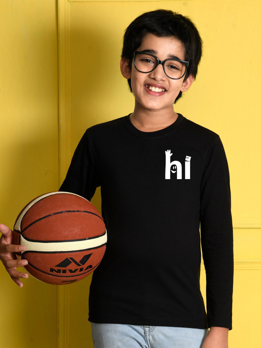 NUSYL Boys Black Solid T-shirt