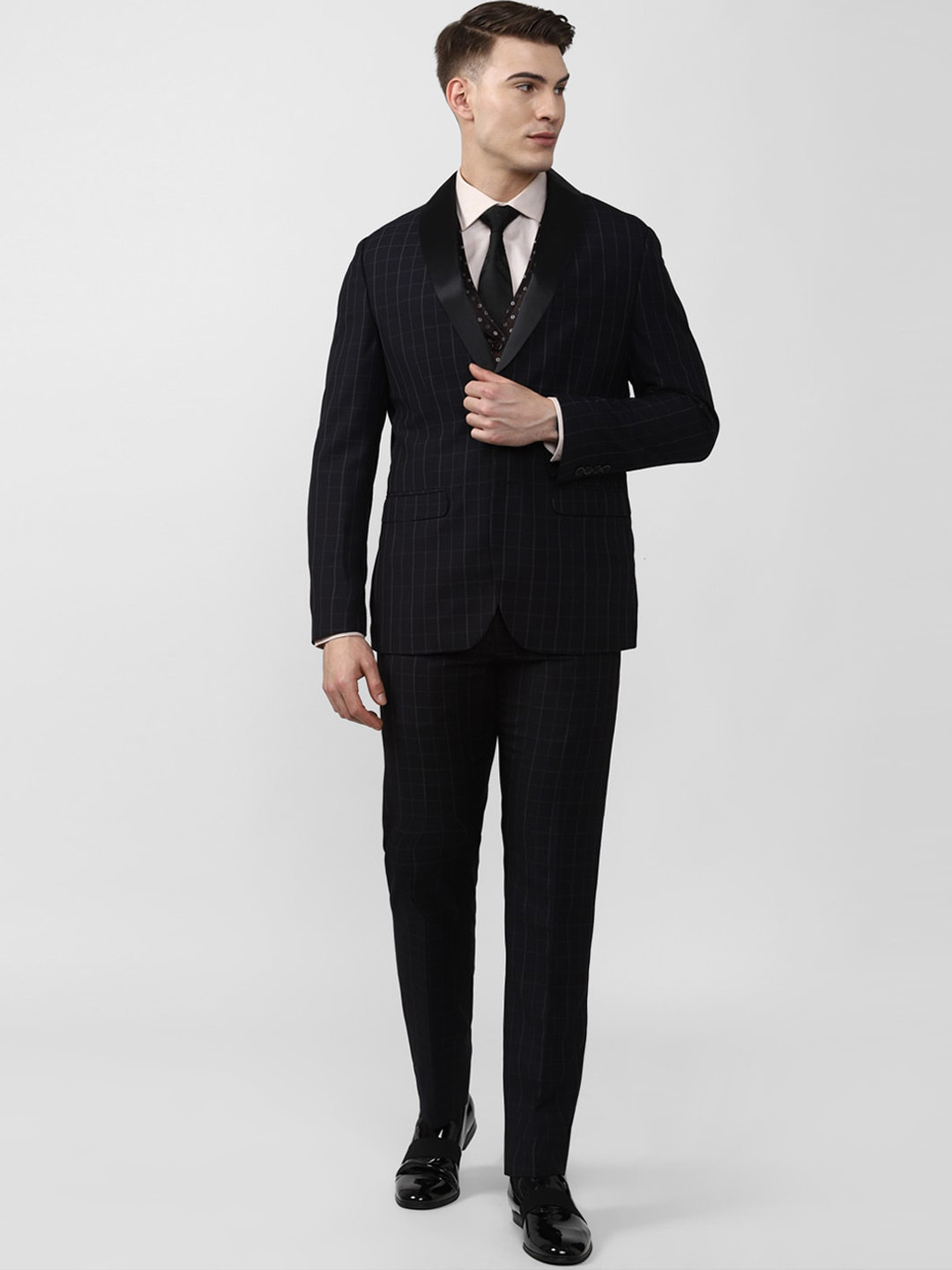 Van Heusen Men Black Solid Slim-Fit Single-Breasted 3-Piece Formal Suit