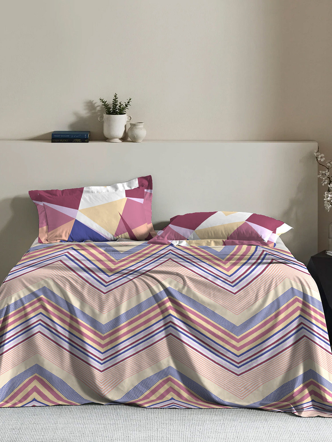 MYTRIDENT Carnival Collection 3 Coral Chevron Pure Cotton 144 TC Queen Bedsheet with 2 Pillow Covers-90 x 100 inches