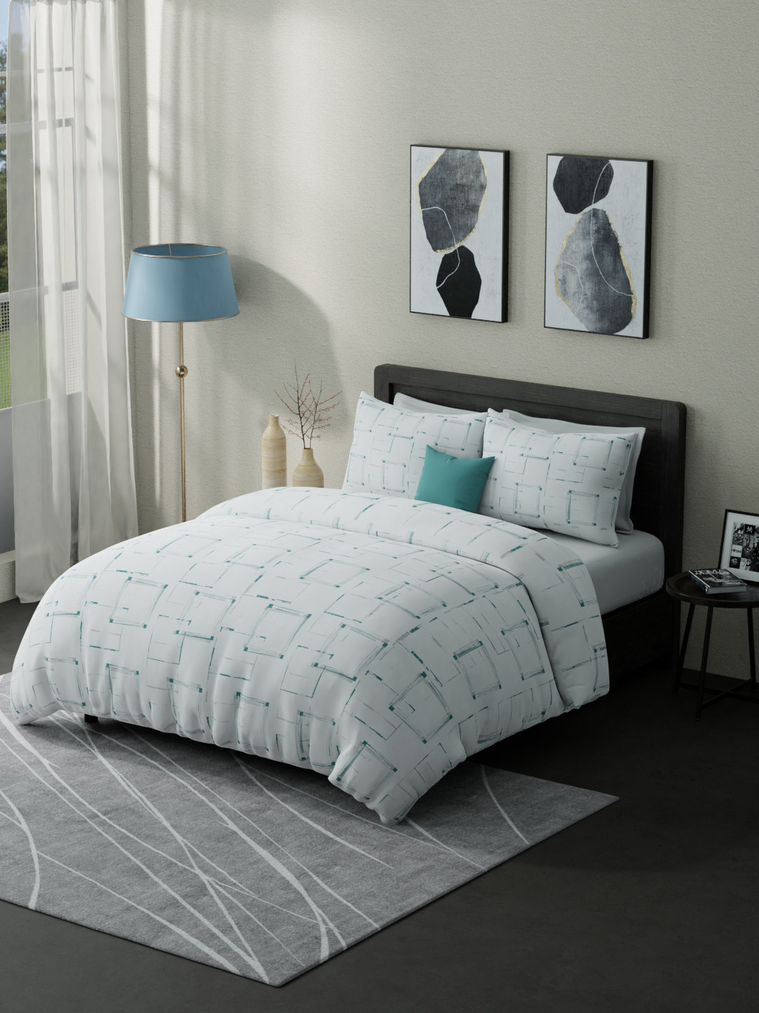 United Colors of Benetton Boutique White Geometric Pure Cotton Super King Superfine Bedsheet with 2 Pillow Covers-59 x 87 inches