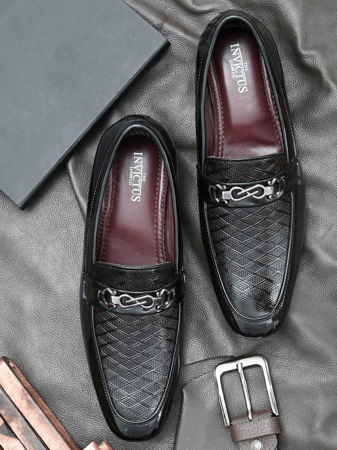 INVICTUS Men Black Textured Formal Loafer Slip On Shoes