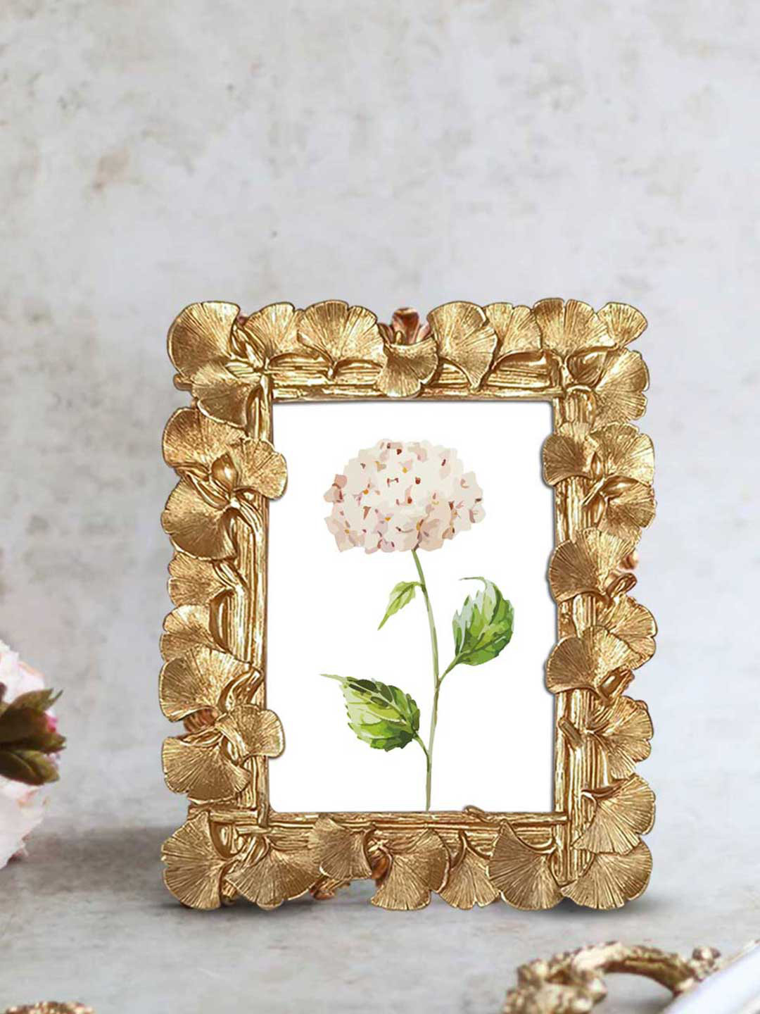 Art Street Gold-Toned Gingko Leaf Table Photo Frame
