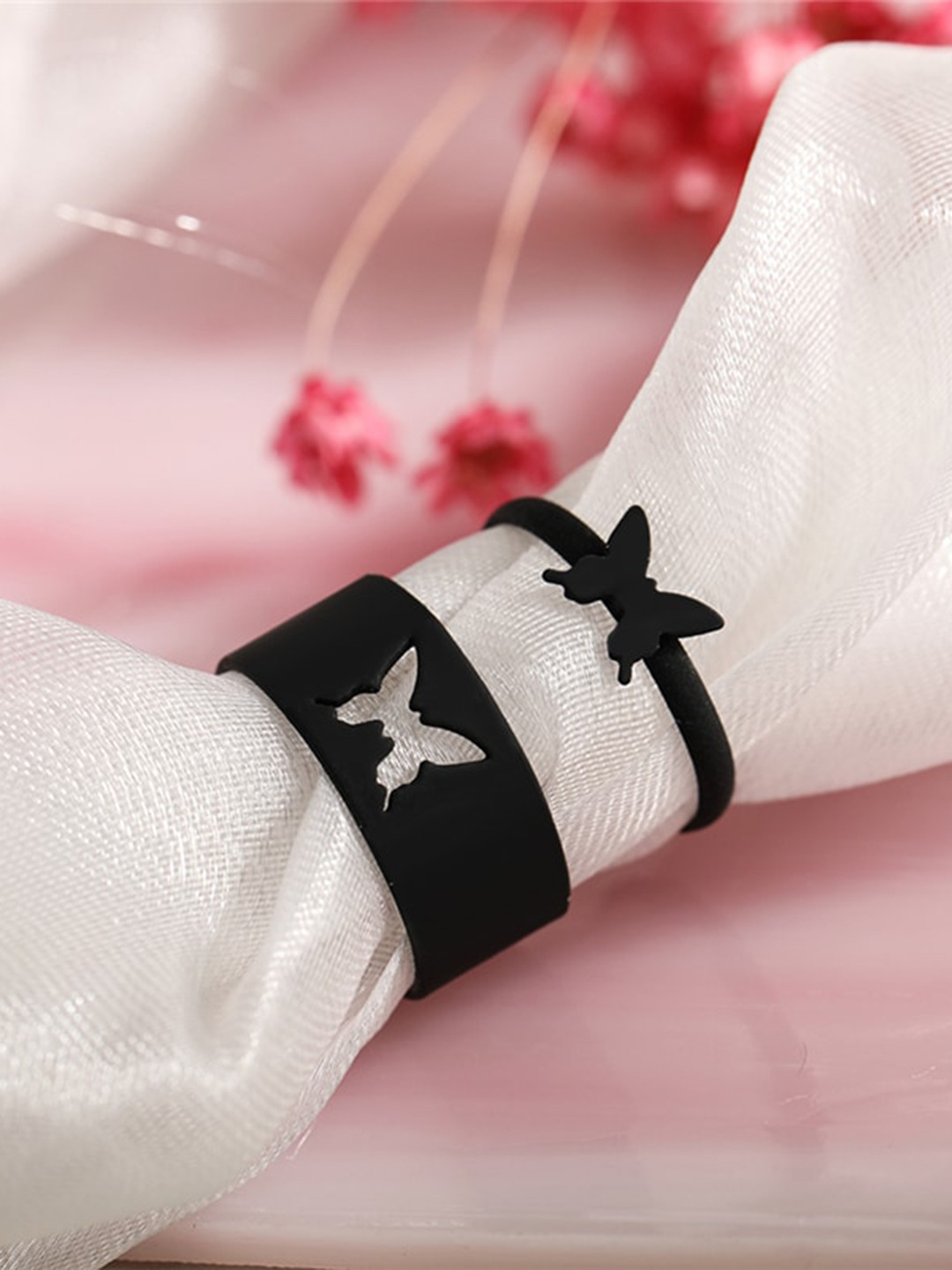 Pinapes Set Of 2 Brass-Plated Black Finger Ring