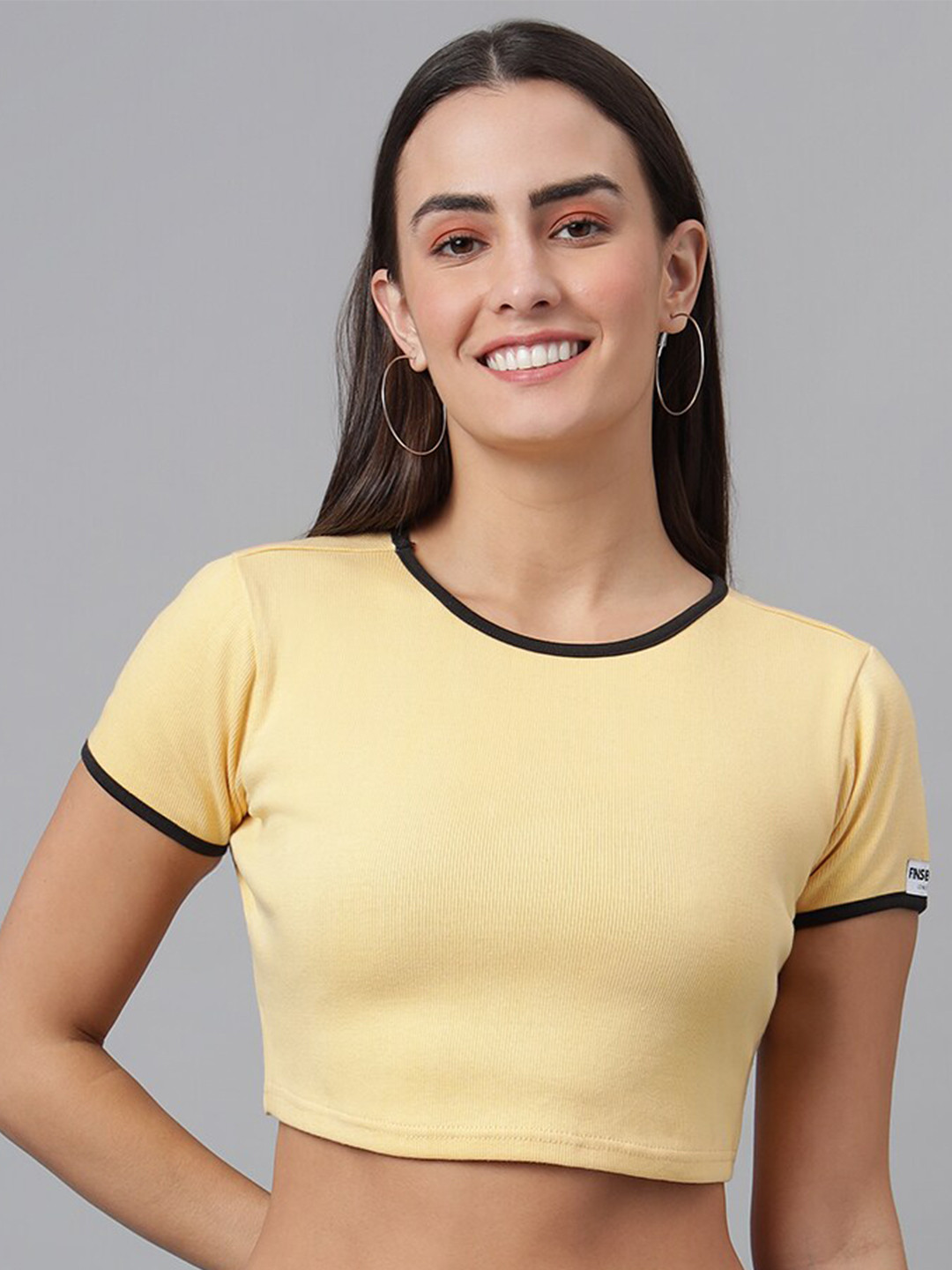 FINSBURY LONDON Women Yellow Round Neck Crop Top