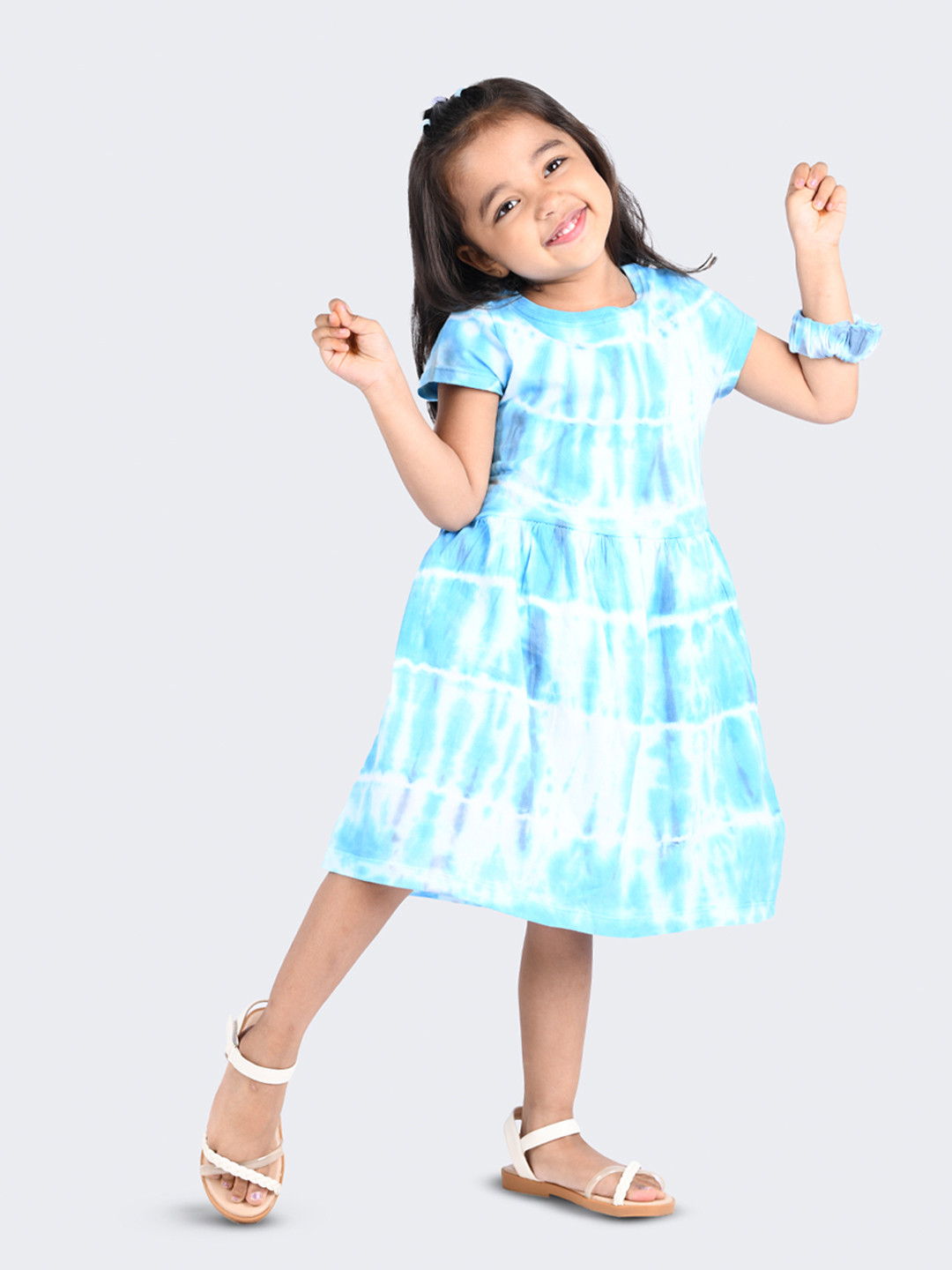 Zalio Girls Blue & White Dyed Pure Cotton A-Line Midi Holi Dress