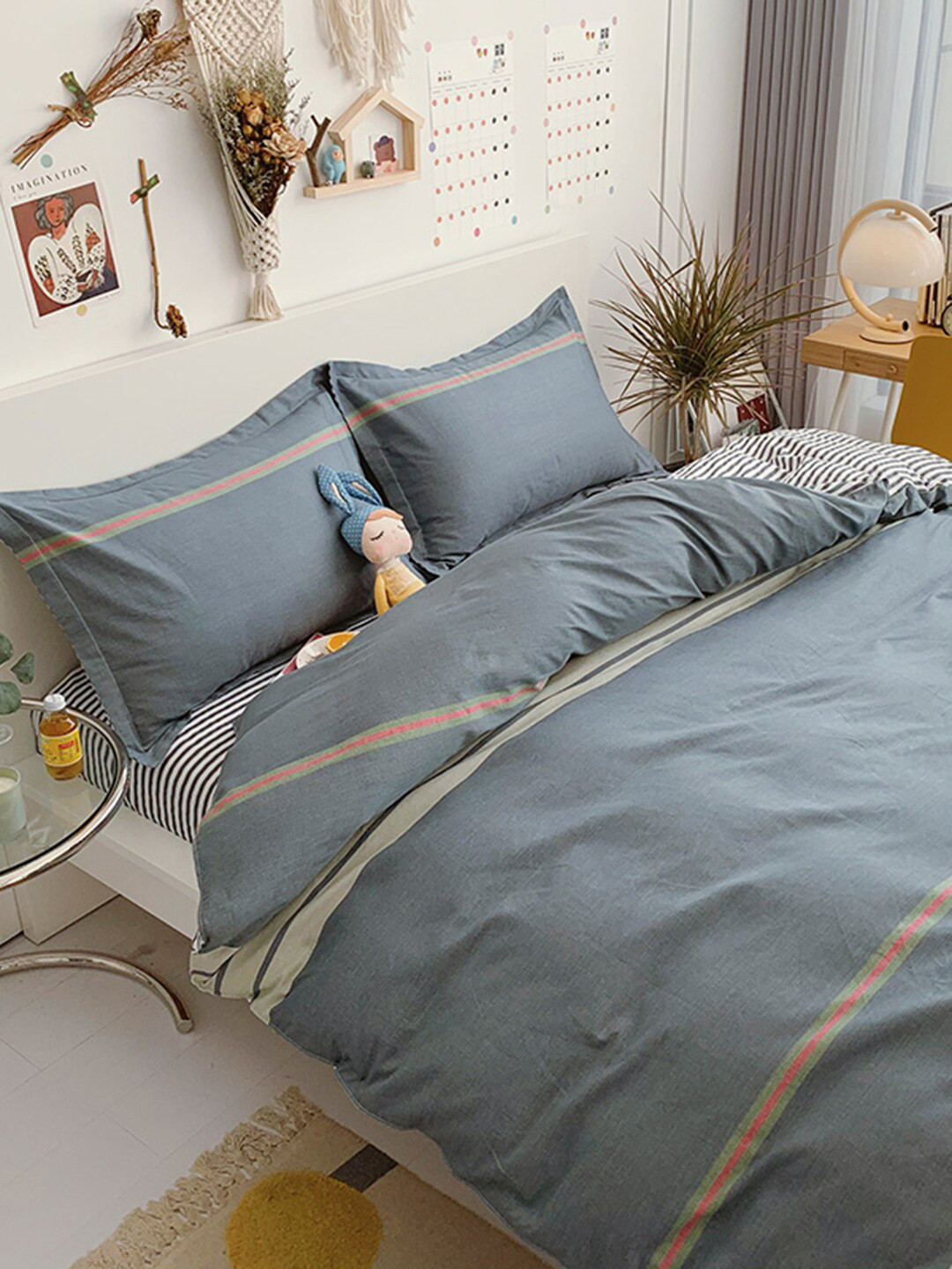 JC HOME Pure cotton Grey Striped Double King Bedsheet &2 Pillow Covers&1 Quilt Cover