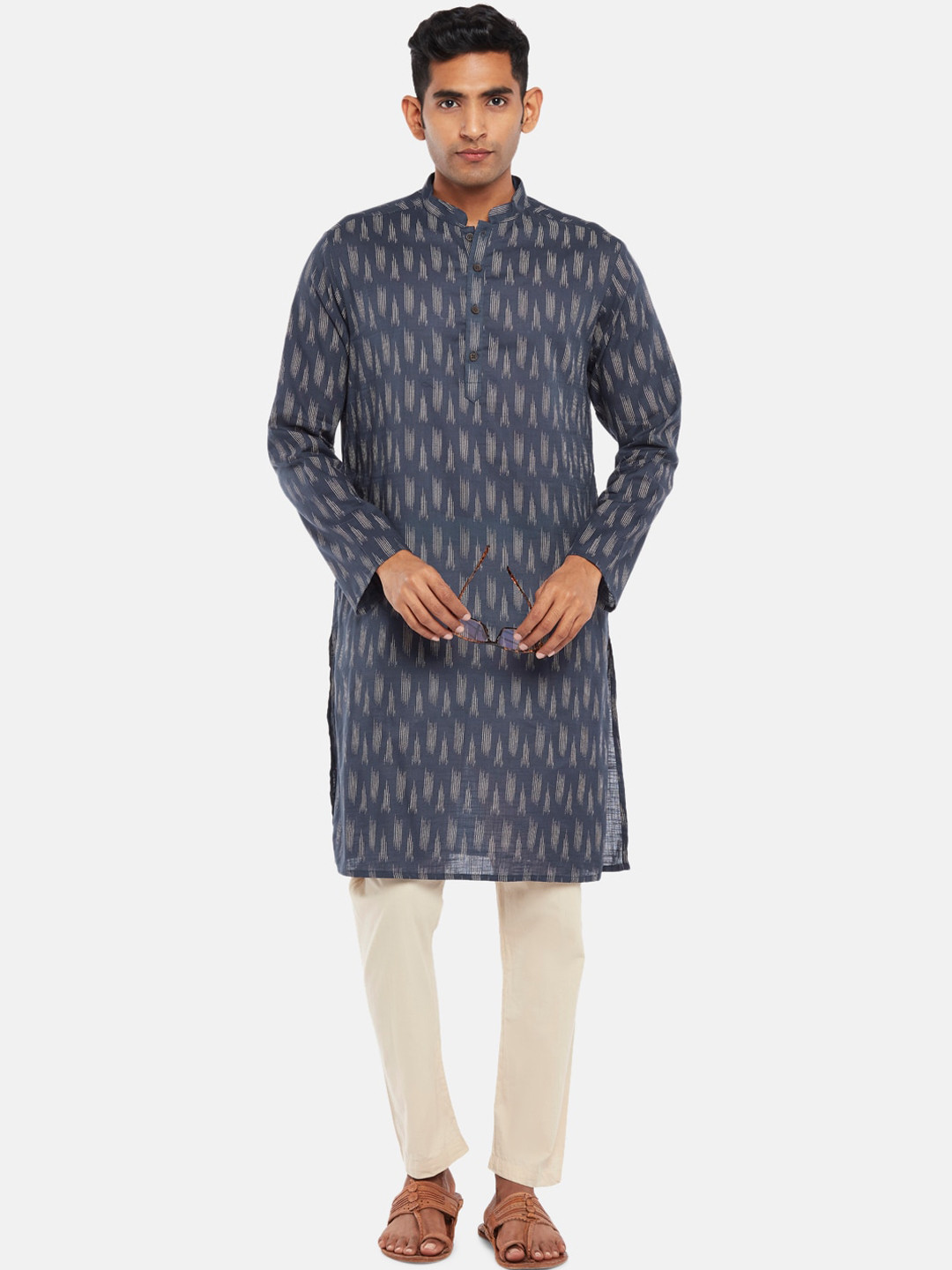 indus route by Pantaloons Men Blue Geometric Print Cotton Kurta