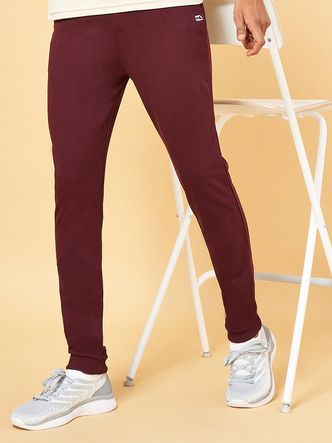 Ajile by Pantaloons Men Burgundy Solid Slim-fit Joggers