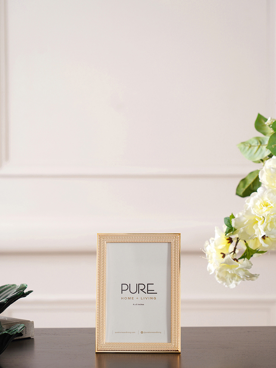 Pure Home and Living Gold Plated Weaved Pattern Metal Photo Frame - Small