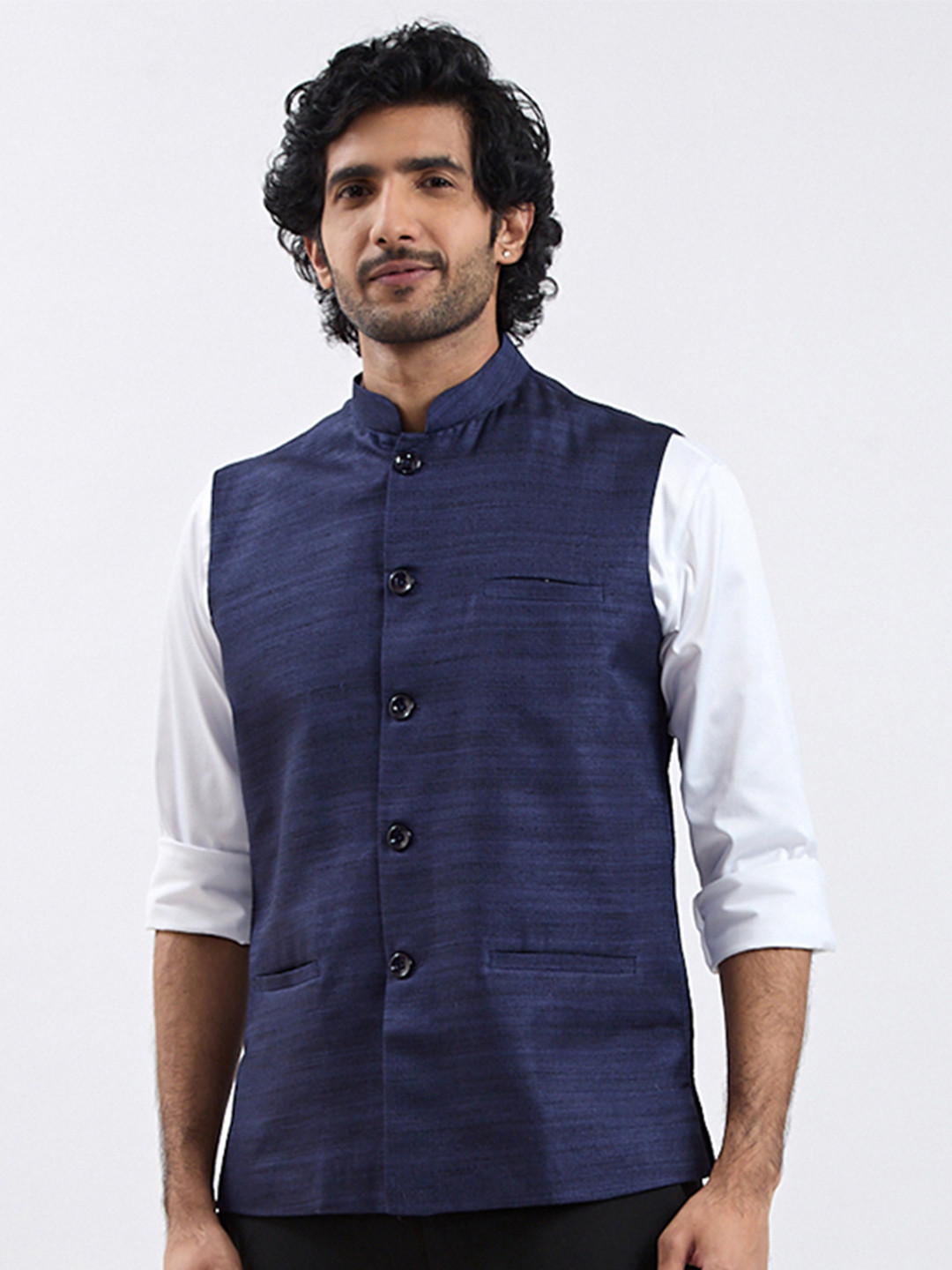 VASTRAMAY Men Textured Nehru Jacket