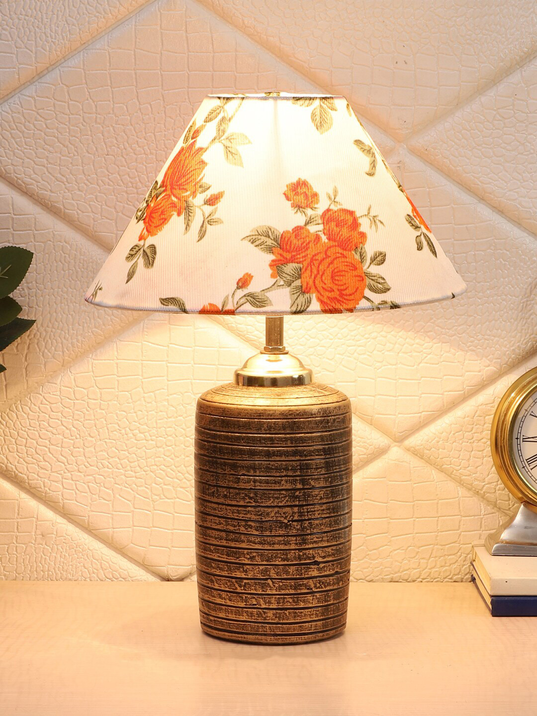 Foziq  Off-White Textured Table Lamps With Printed Fabric Shade