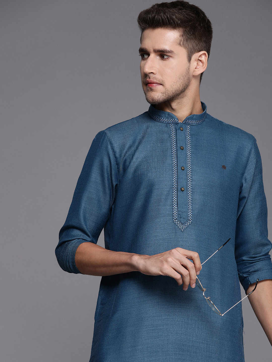 Manyavar Men Blue Kurta with Churidar