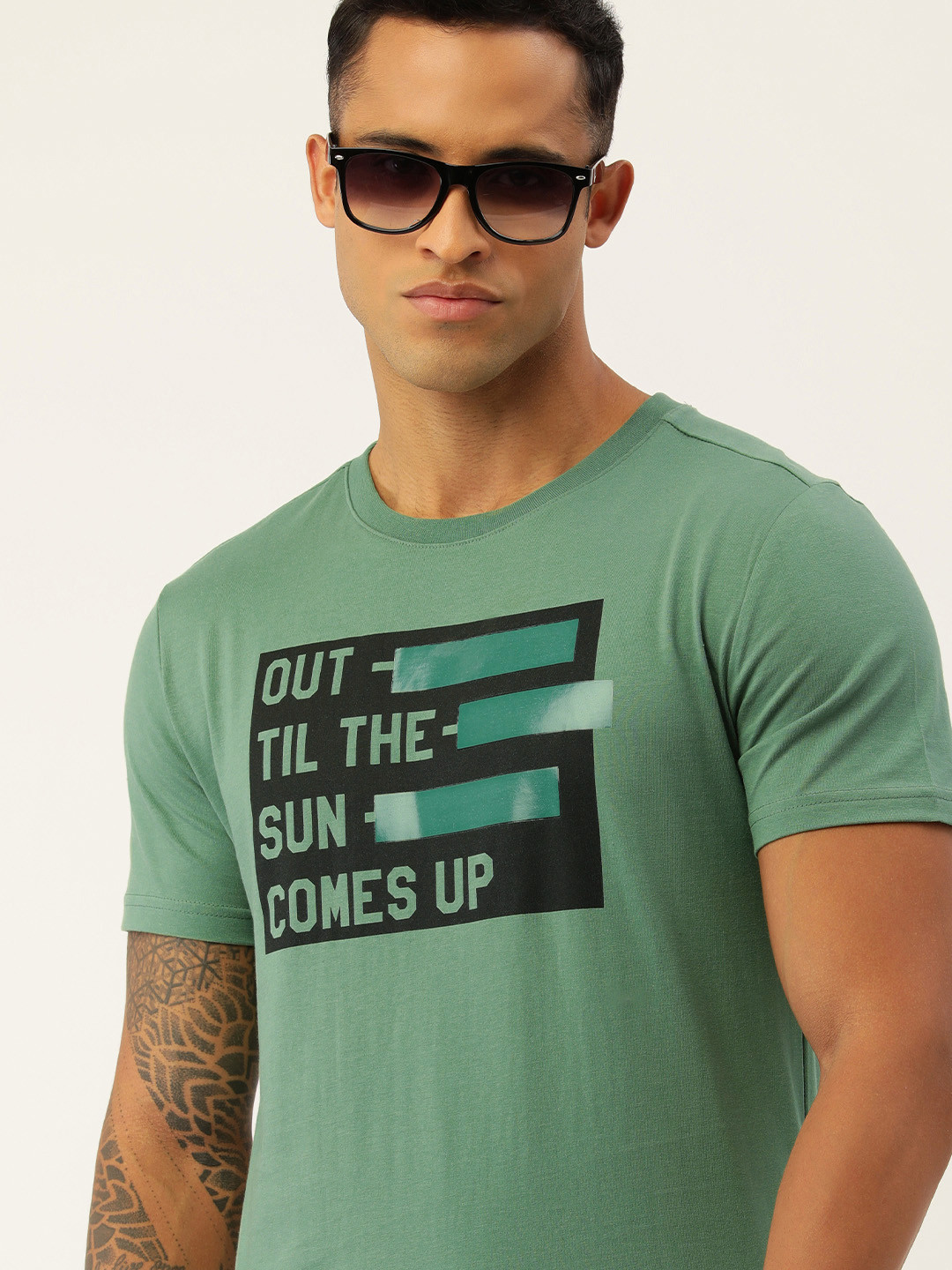 FOREVER 21 Men Sage Green Typography Printed Pure Cotton T-shirt