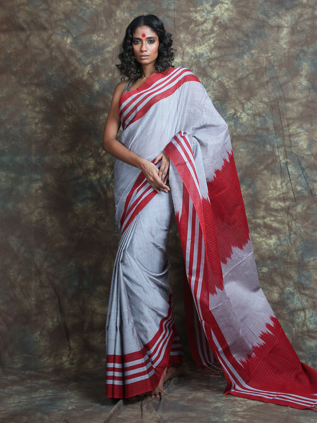 Arhi Silver-Toned & Red Zari Saree